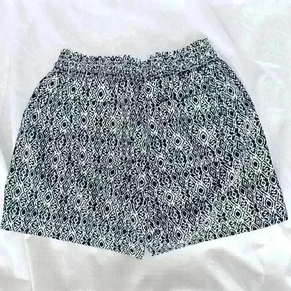✨Like New✨ Briggs Linen Blend Pull-On Shorts, Blue & White, Size XS - Picture 2 of 6